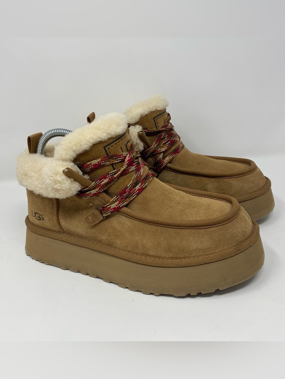 UGG Women 8 Funkarra Cabin Cuff Platform Ankle Boots Chestnut Suede Shearling